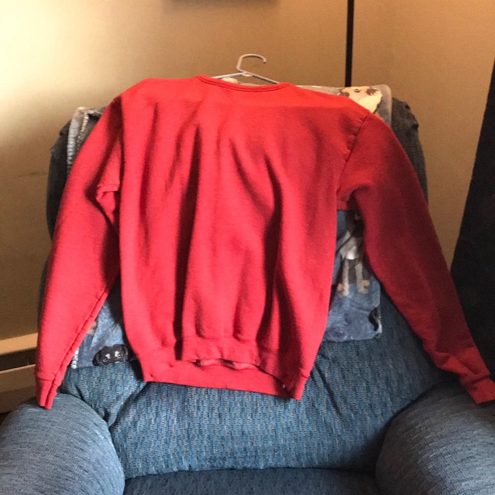 Mans small red sweatshirt